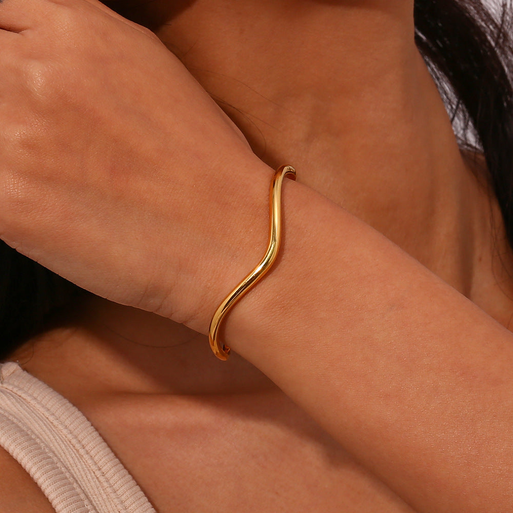 Women's Gold Bangle Stainless Steel 18k Plated - Velora