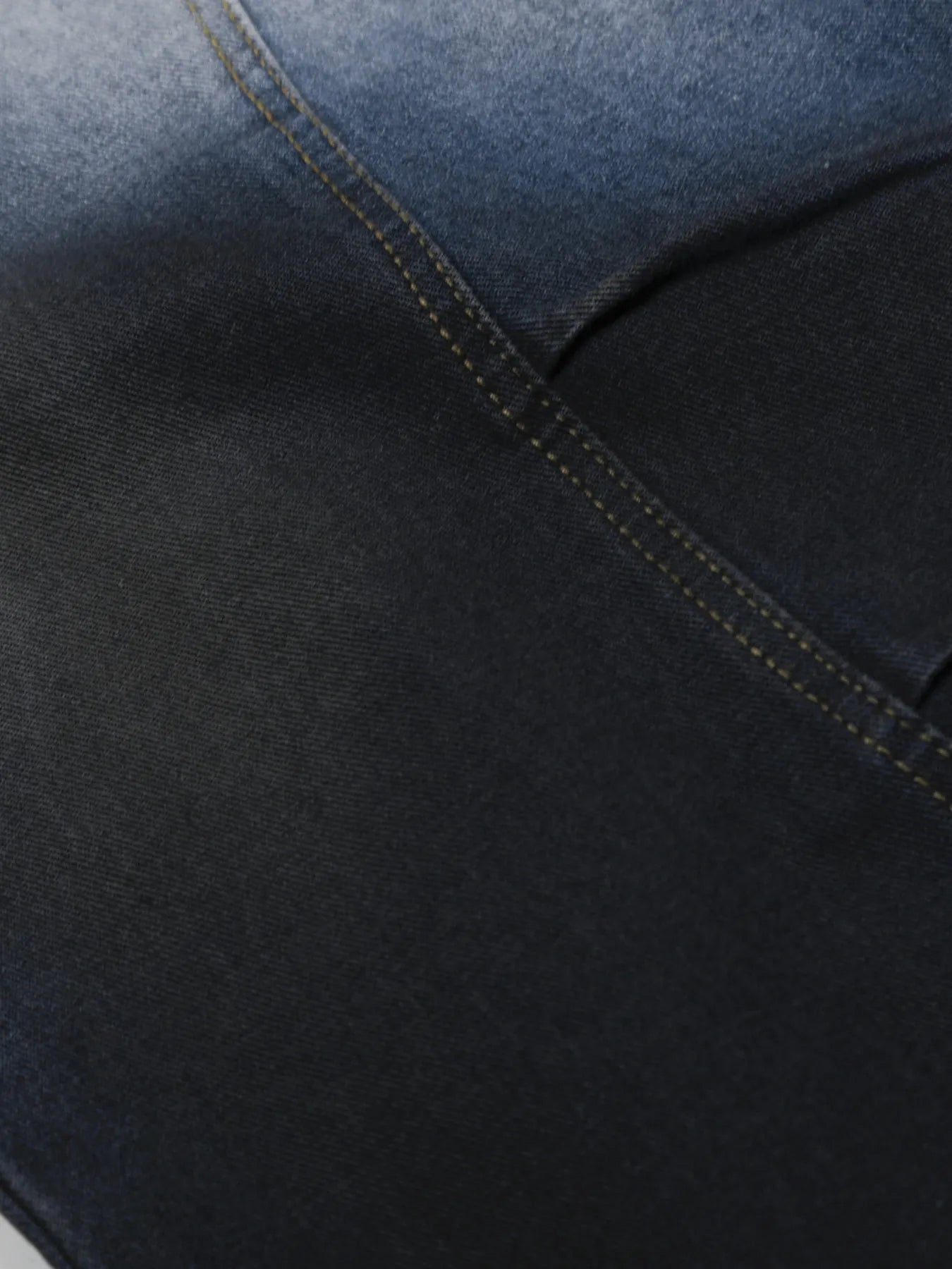 Men's Gradient Curved Jeans with Seam Detail - Velora