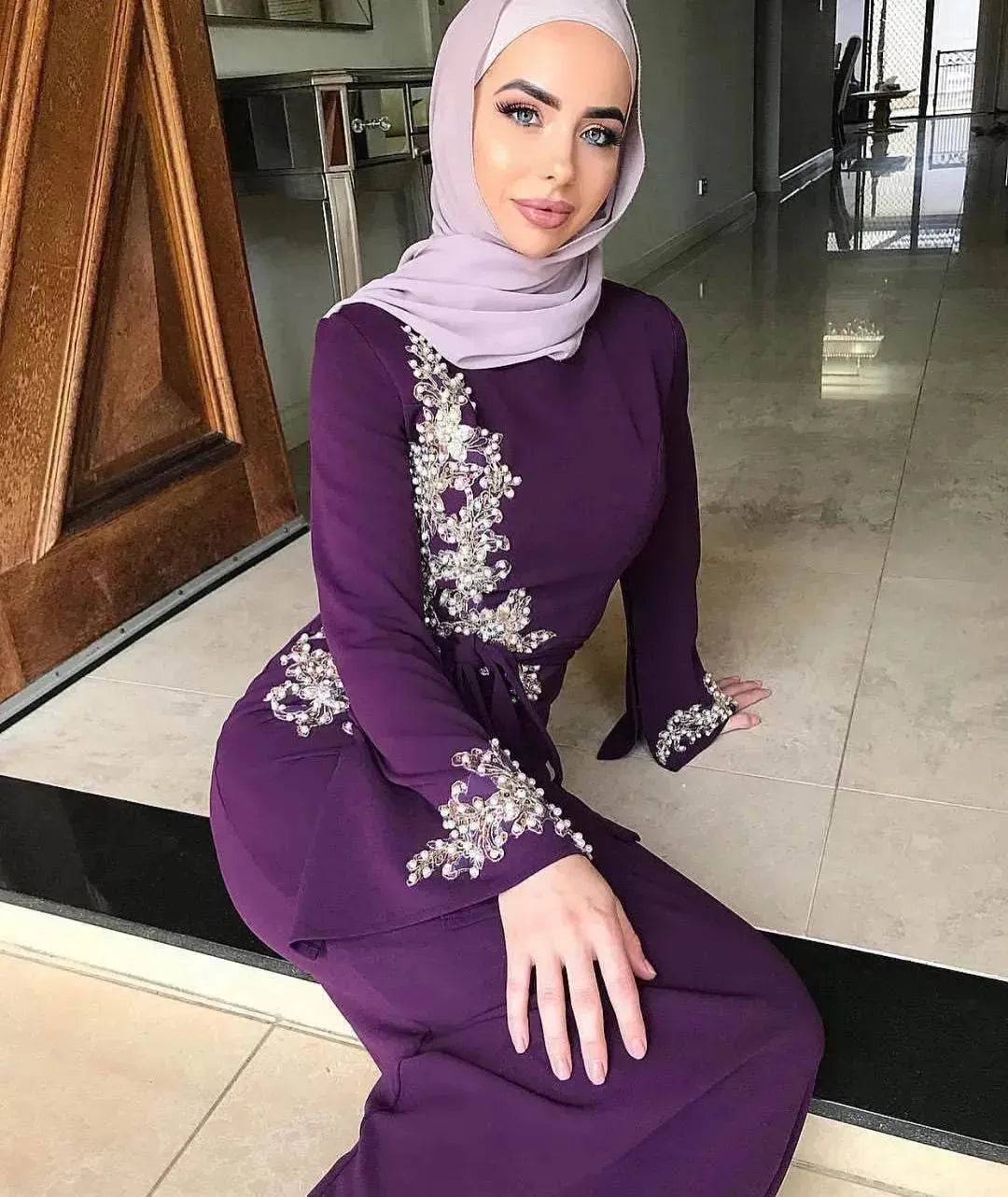 Arab embroidered dress - Velora