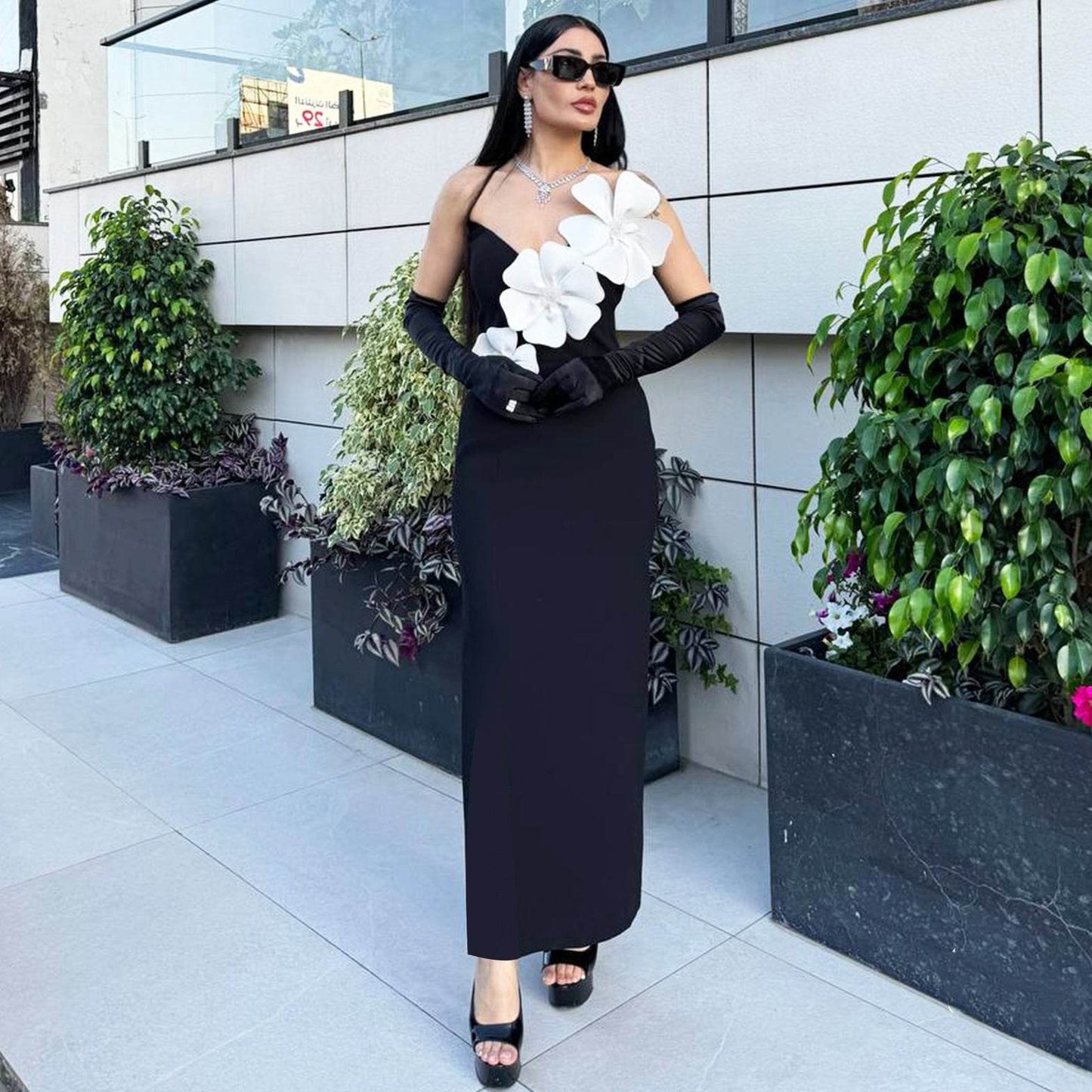 Black Backless Bandage Chest White Exquisite Flower Decorative Dress For Women Dress - Velora