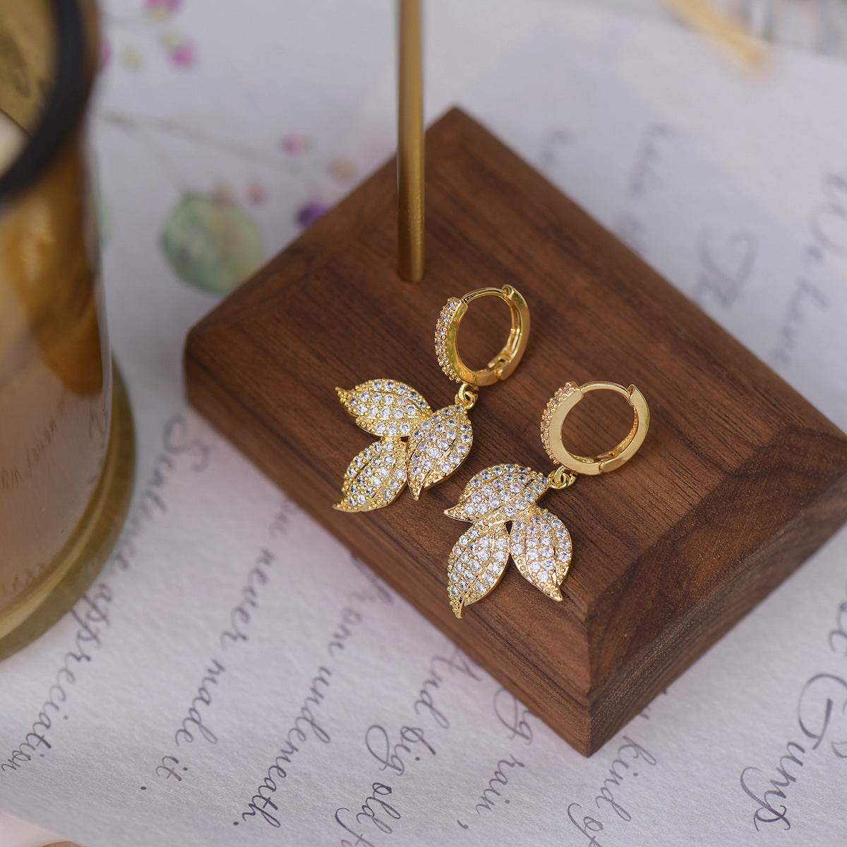 Light Luxury Gold Leaf Exquisite Earrings Light Luxury Temperament - Velora