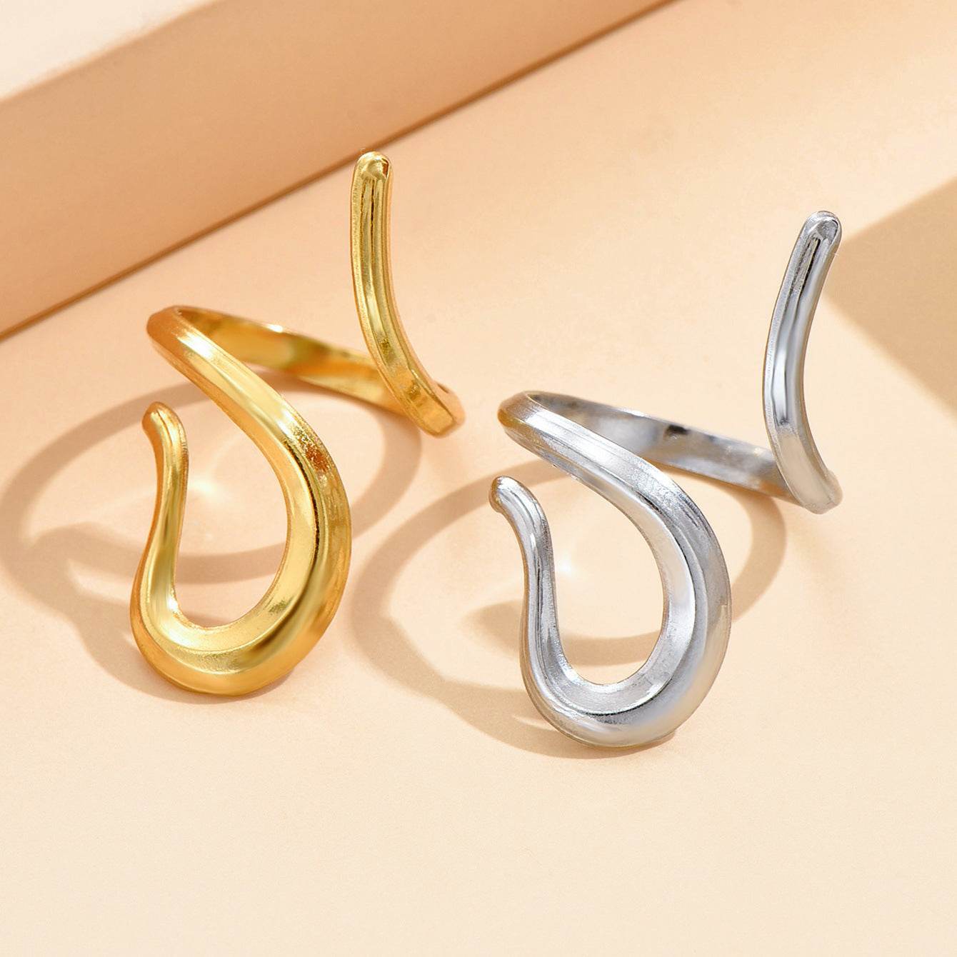 Retro High-grade Irregular Streamlined Design Ring - Velora