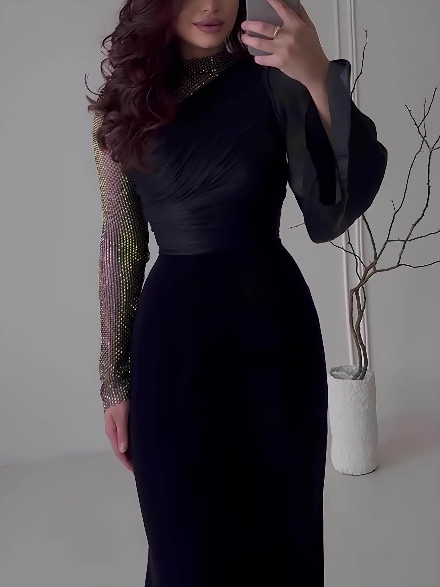 Elegant Sparkling Diamond Patchwork Long-sleeved Maxi Dress - Velora