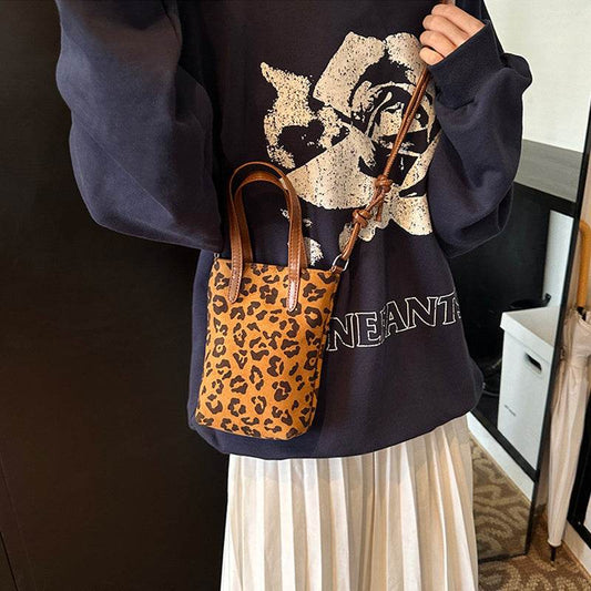 Women's Crossbody Bag Autumn And Winter Retro Leopard Print Shoulder Bag Anime New Versatile Suede Phone Bag - Velora