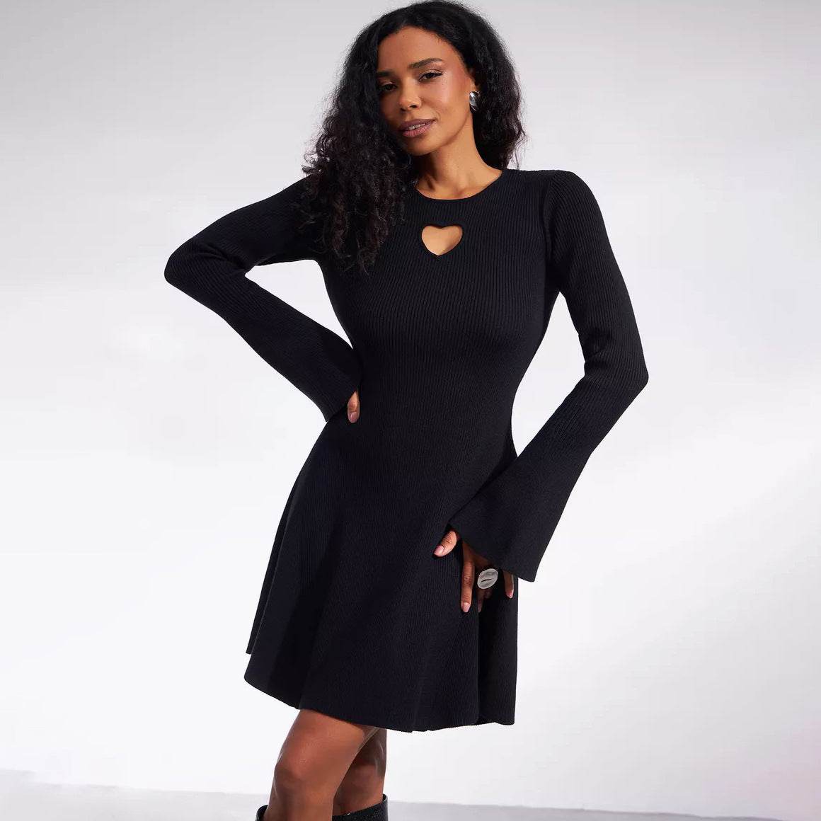 Women's Round Neck Hollow-out Love-shape Print Dress Design Tight Waist - Velora
