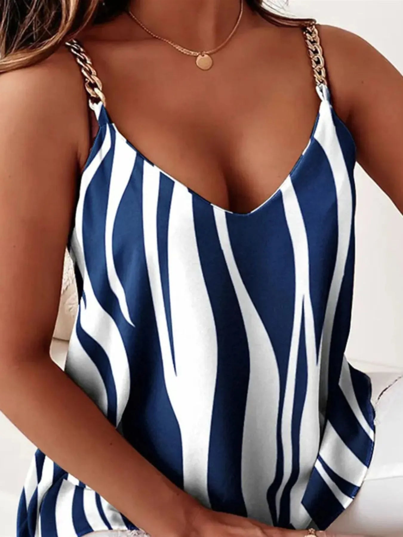 Chain Strap V-Neck Tank Top - Velora
