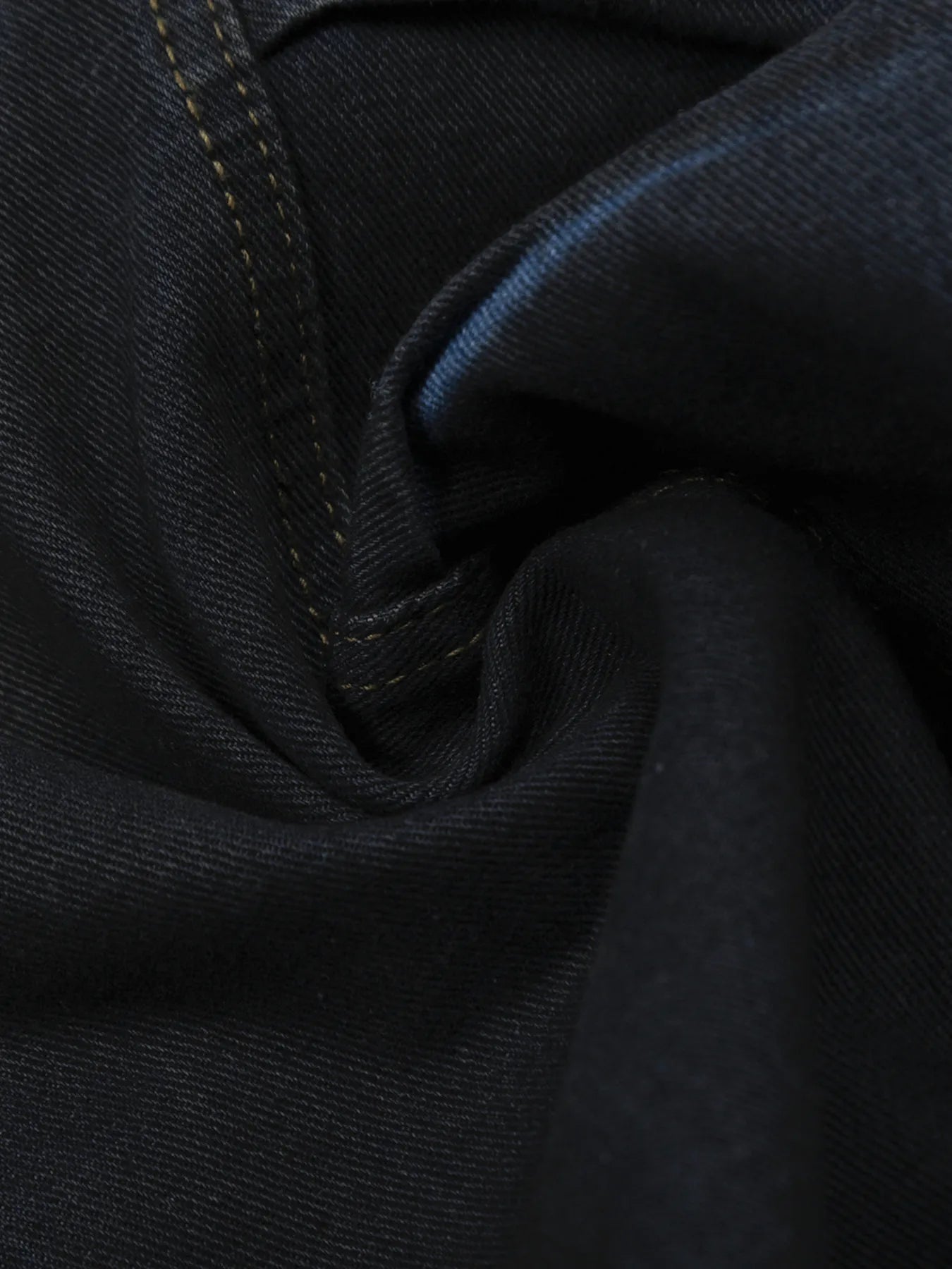 Men's Gradient Curved Jeans with Seam Detail - Velora