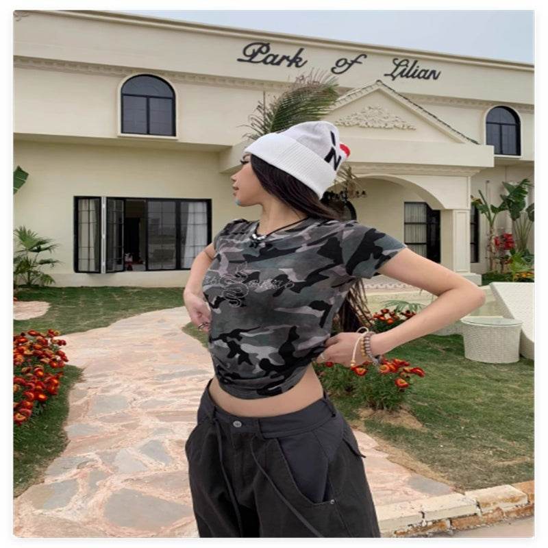 Retro Camouflage Printed Short Sleeved T-shirt For Women - Velora