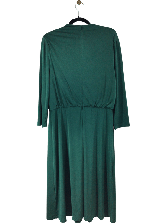 LONDON TIMES Women Maxi Dresses Regular fit in Green - 16 Koop
