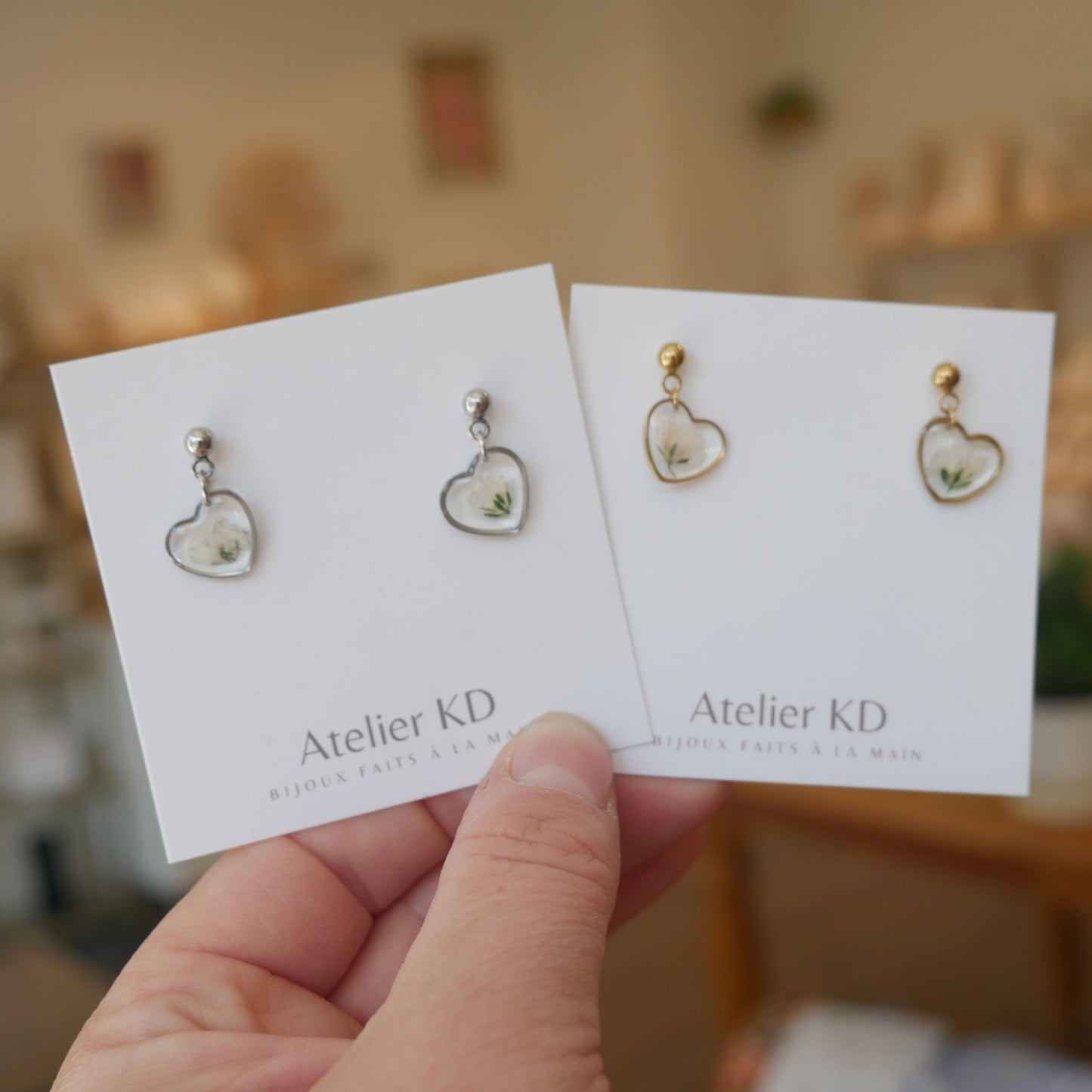 Boucles d'oreilles Gigi blanc - coeur (petit 10mm) - Velora