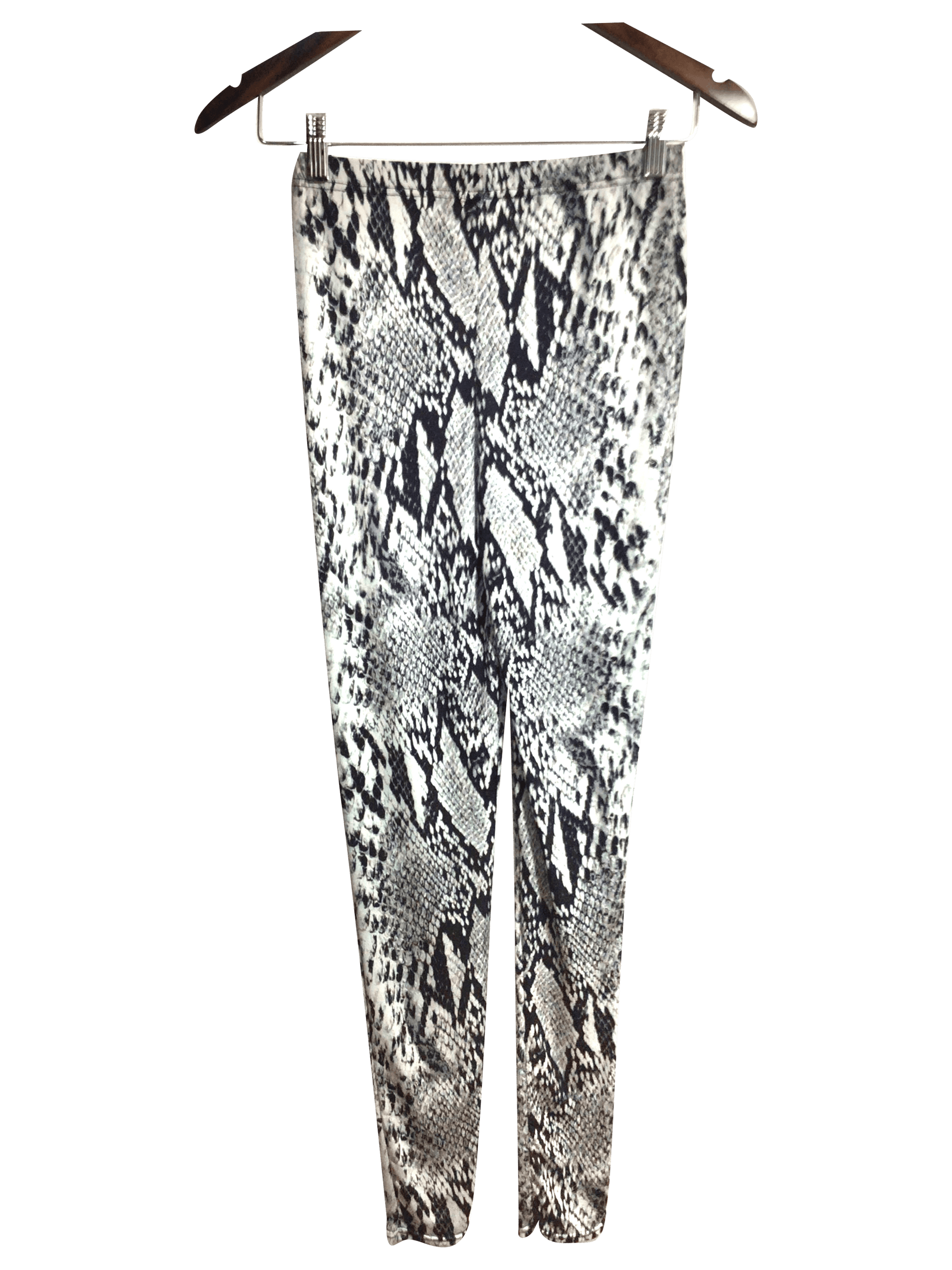 PRETTY LITTLE THING Women Activewear Leggings Regular fit in Black - XS - Velora