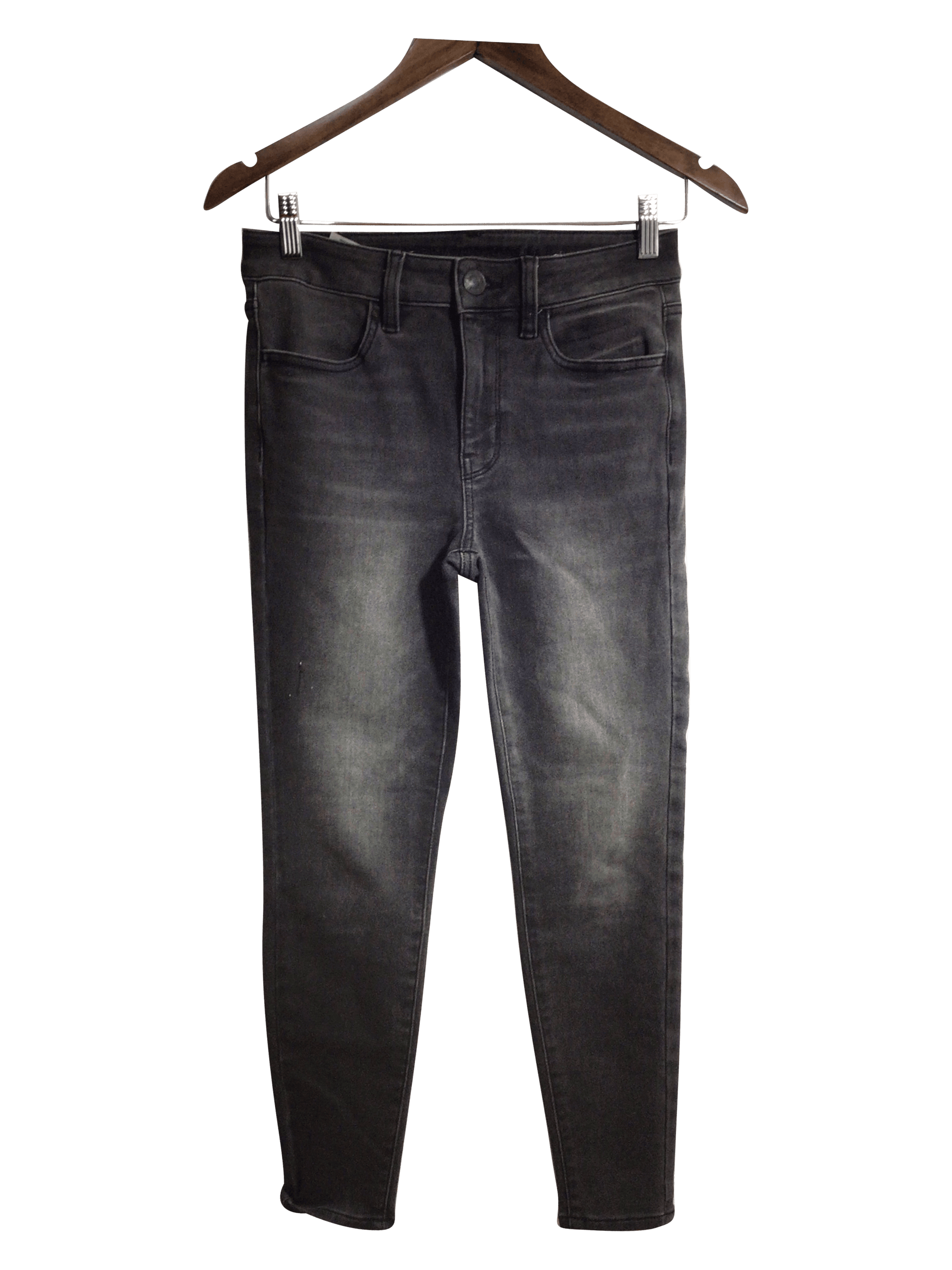 AMERICAN EAGLE Women Straight-Legged Jeans Regular fit in Black - 4 - Velora
