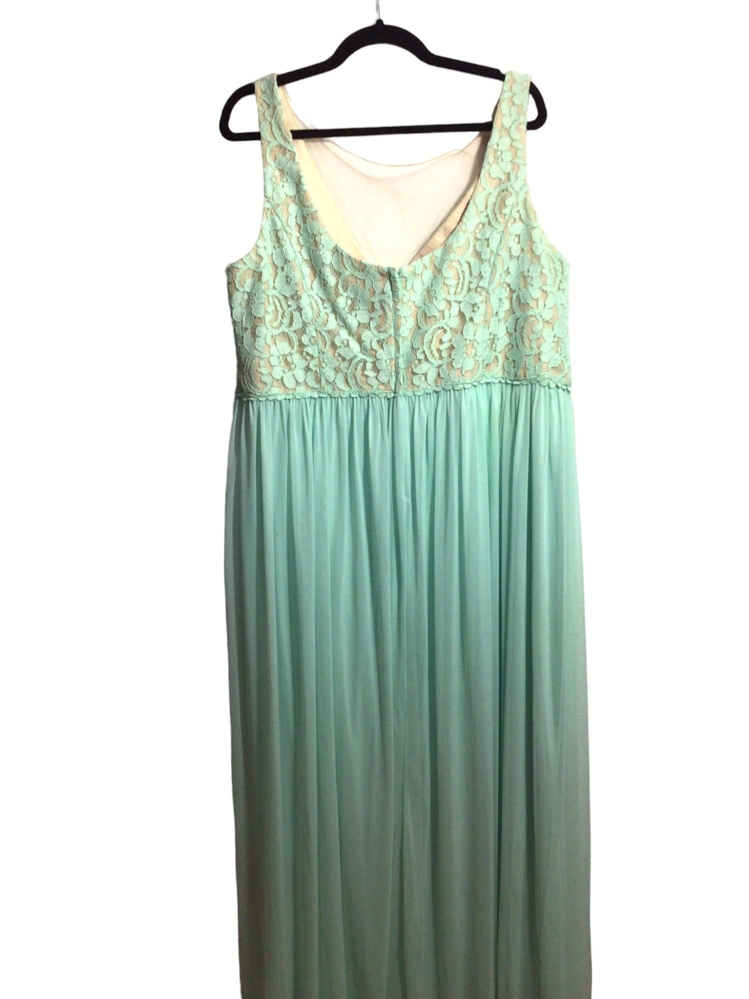 DAVID'S BRIDAL Women Maxi Dresses Regular fit in Green - 22 - Velora