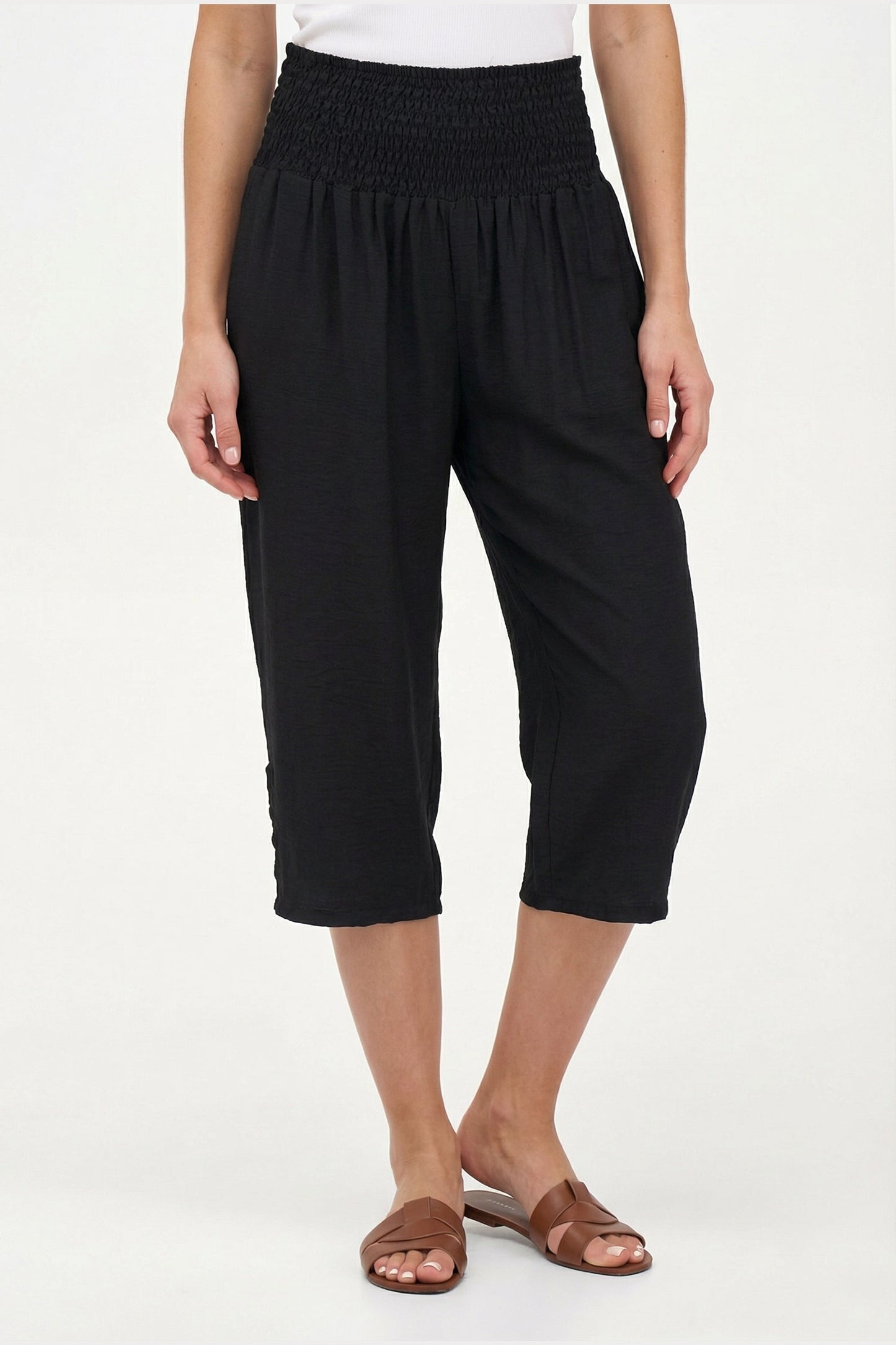 Women's Woven Capri Trousers