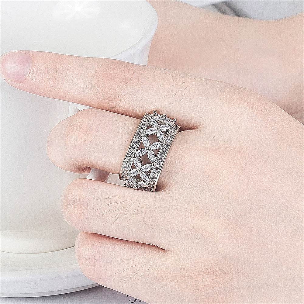 Luxury full zircon ring - Velora