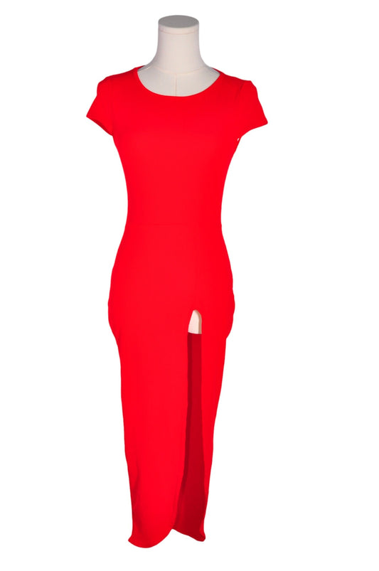 PRETTY LITTLE THING Women Maxi Dresses Regular fit in Red - 8 - Velora