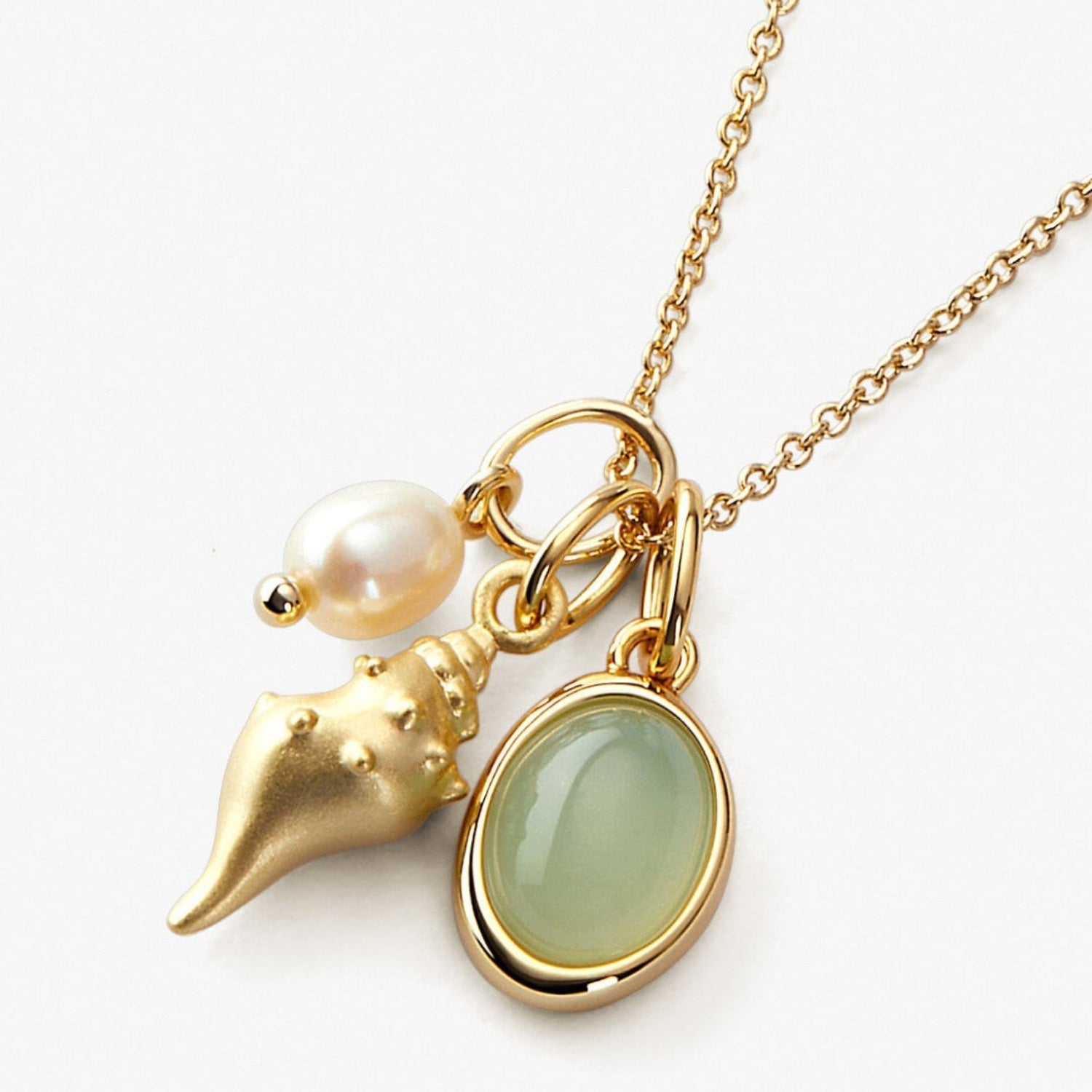 14K Gold-Plated Natural Crystal Conch Pendant Necklace - Velora Luxury Fashion