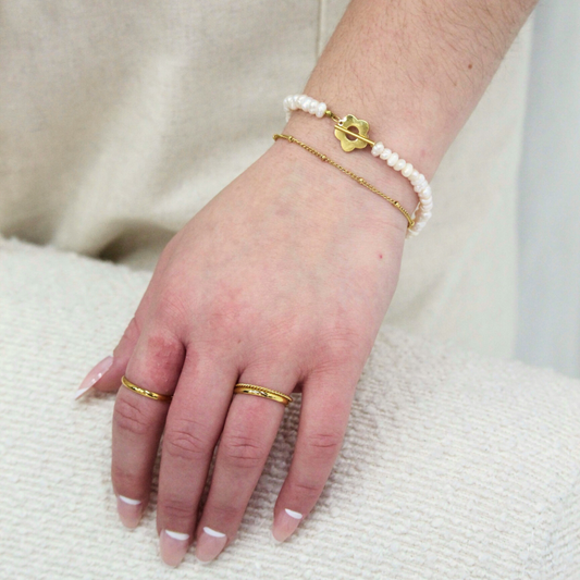 Daisy Pearl Bracelet