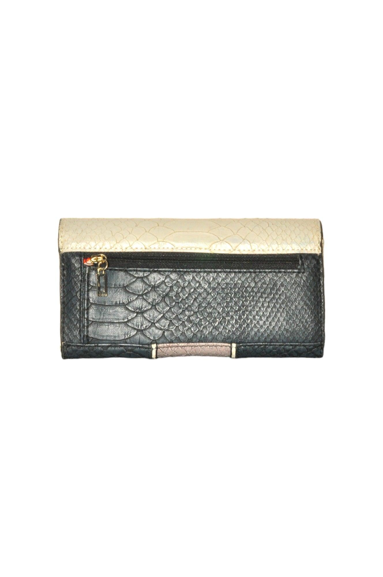 GUESS Women Handbags Regular fit in White - S - Velora