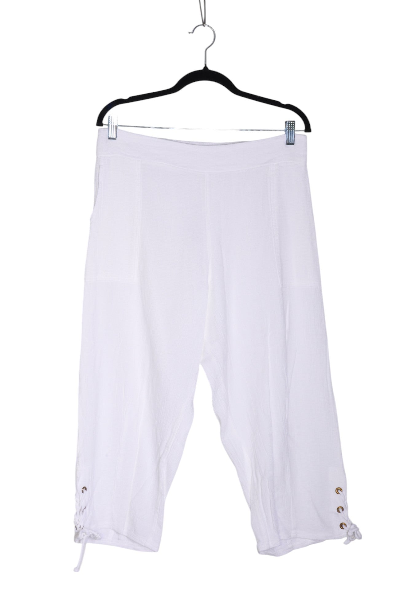 EZZE WEAR Women Capri Pants Regular fit in White - L - Velora