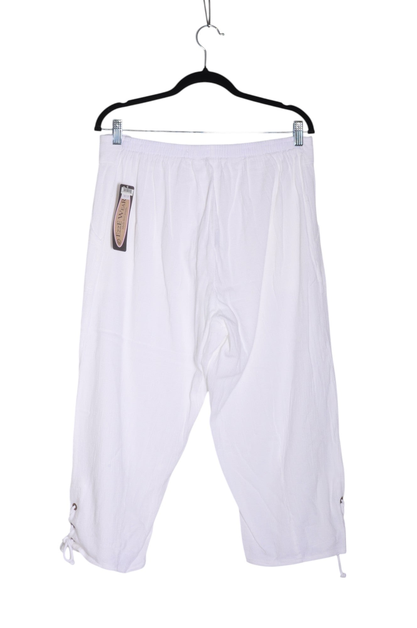 EZZE WEAR Women Capri Pants Regular fit in White - L - Velora