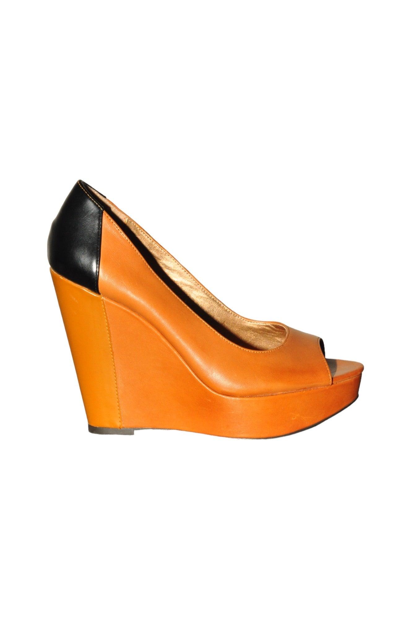 BCBG MAX AZRIA Women Heels Regular fit in Brown - 6.5 - Velora