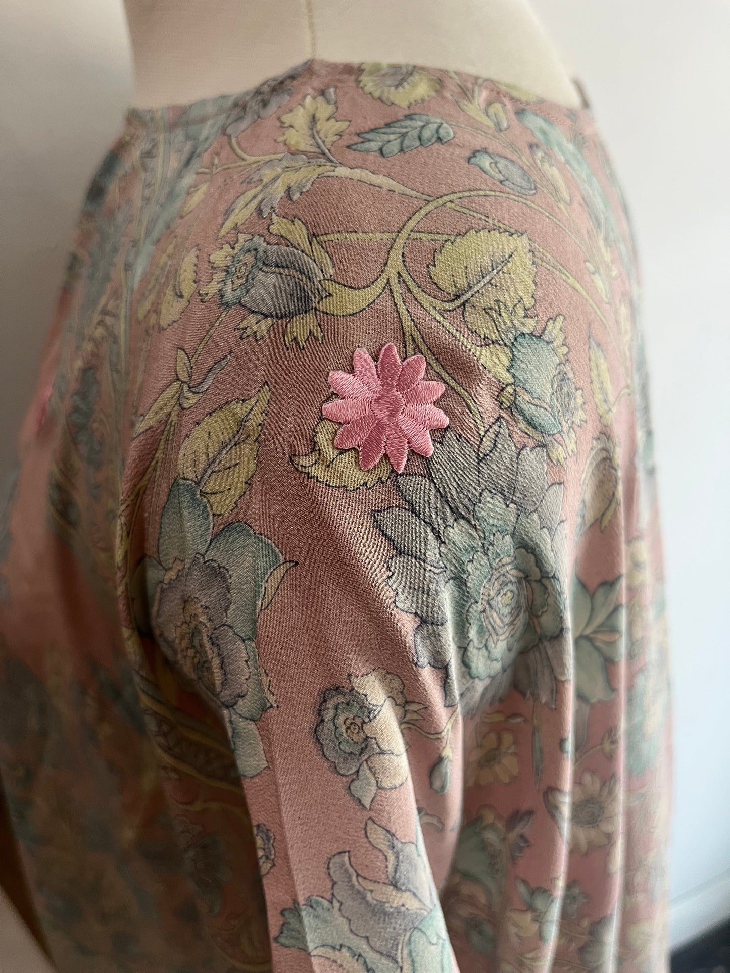 PRC6923 Avatar Pure Silk Hi Lo Top - Velora
