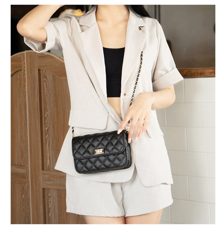Chanel-Style Crossbody Bag with Quilted Chain Design