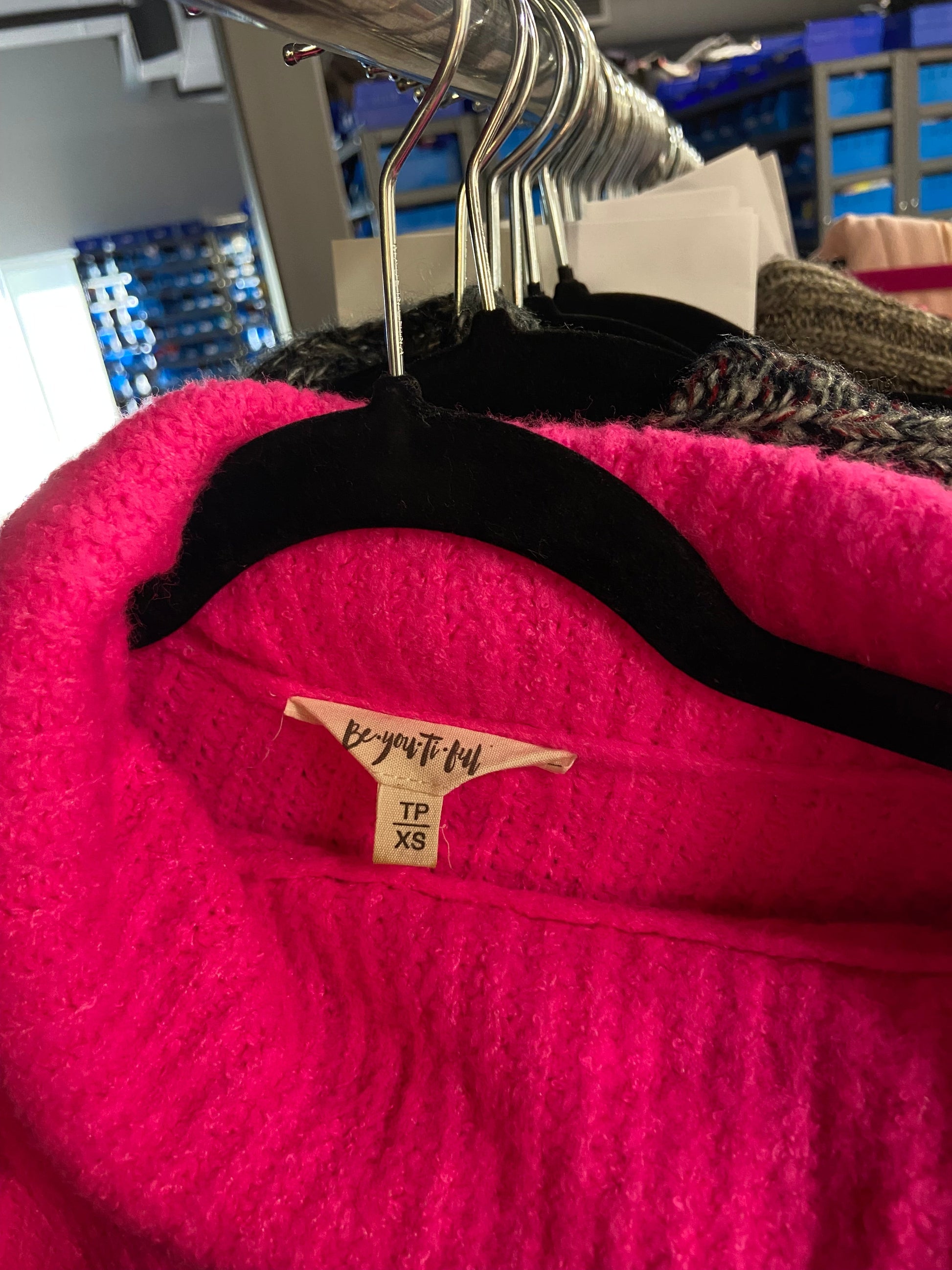 BEYOUTIFUL Women Turtleneck Tops Regular fit in Pink - XS - Velora