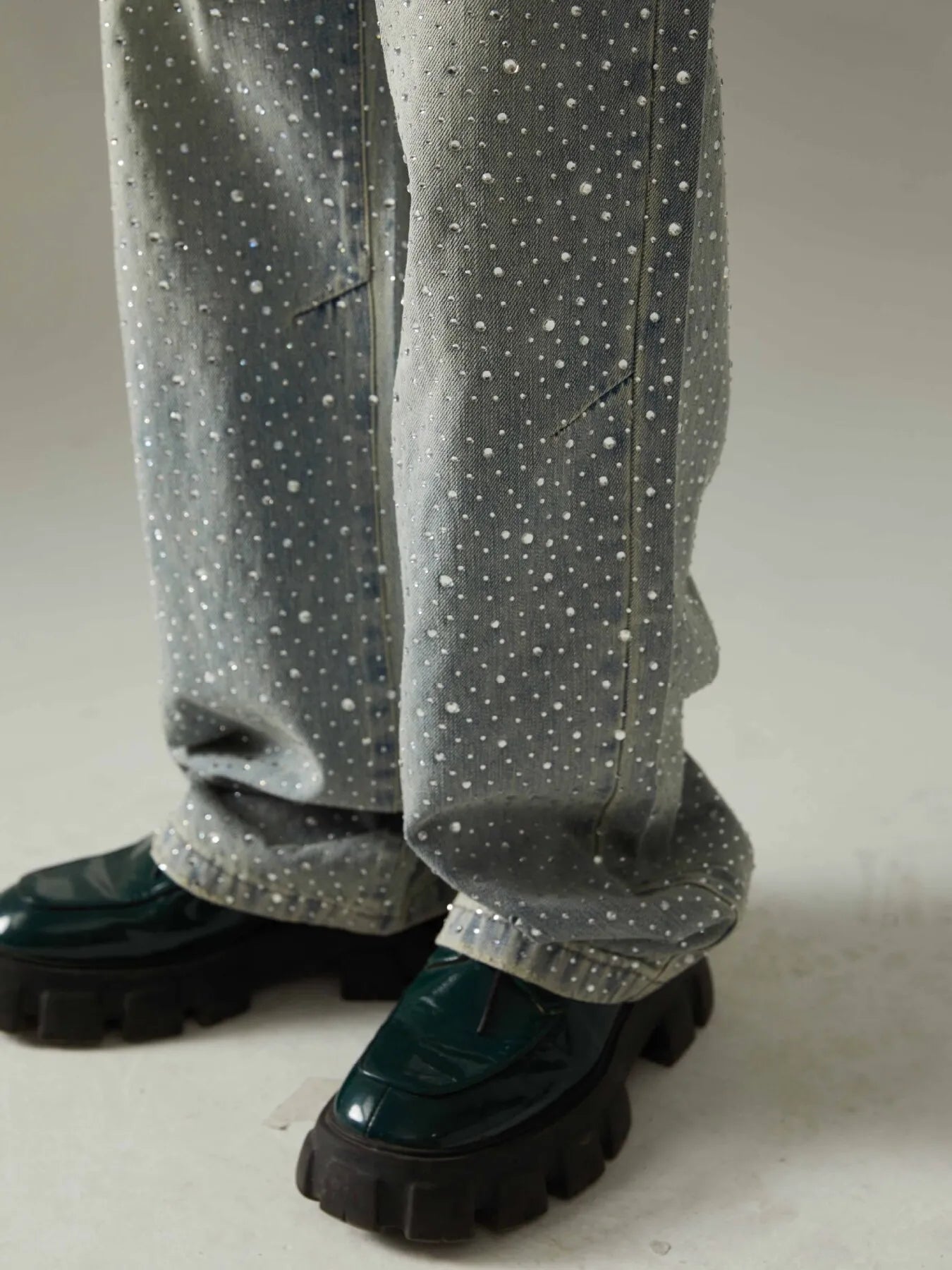 Men's Rhinestone Embellished Wash Relaxed Fit Jeans - Velora