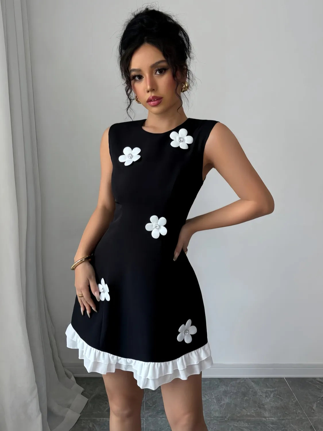 Flower Round Neck Sleeveless Dress - Velora