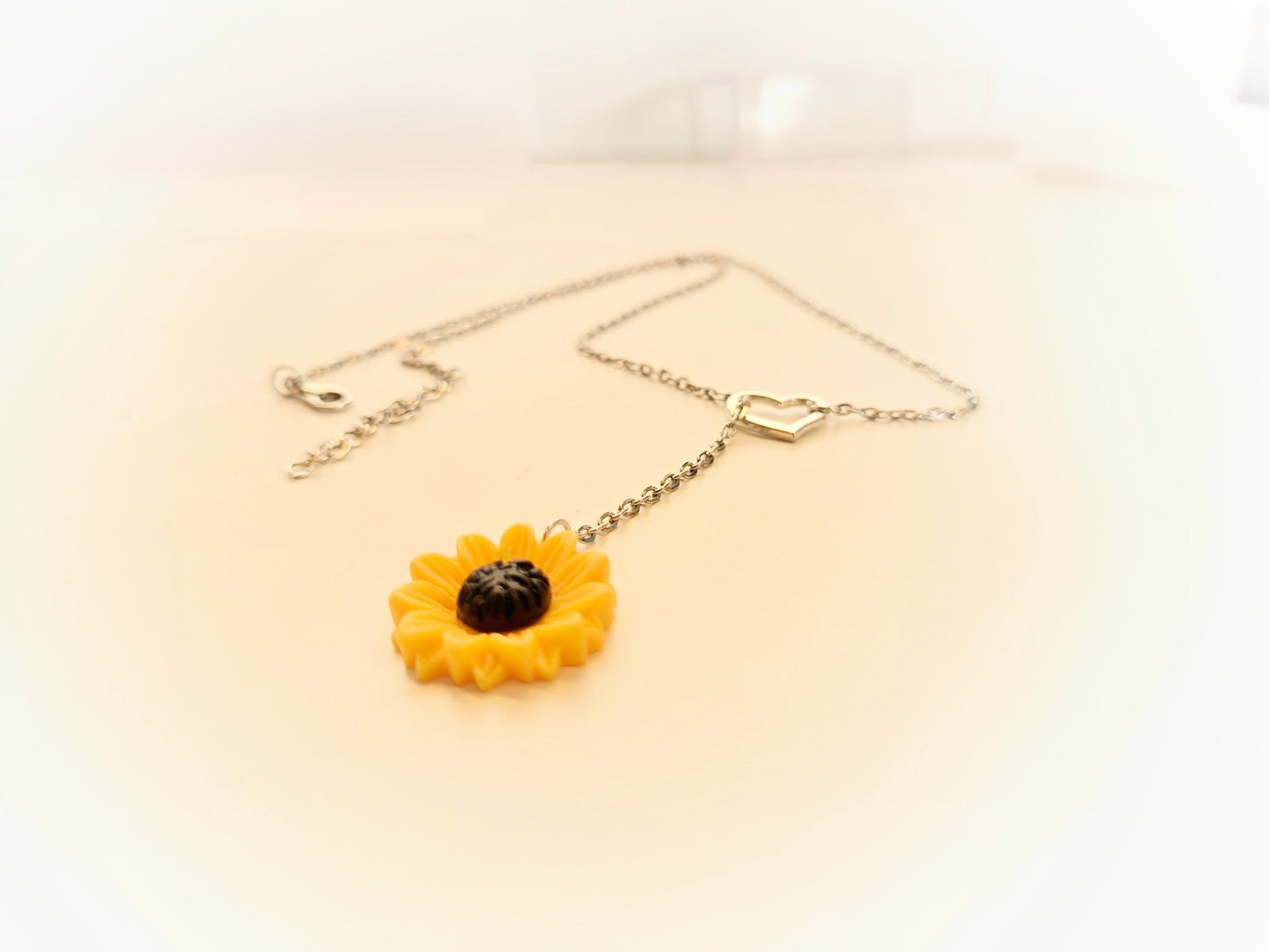 Sunflower Love Lariat Necklace - Velora