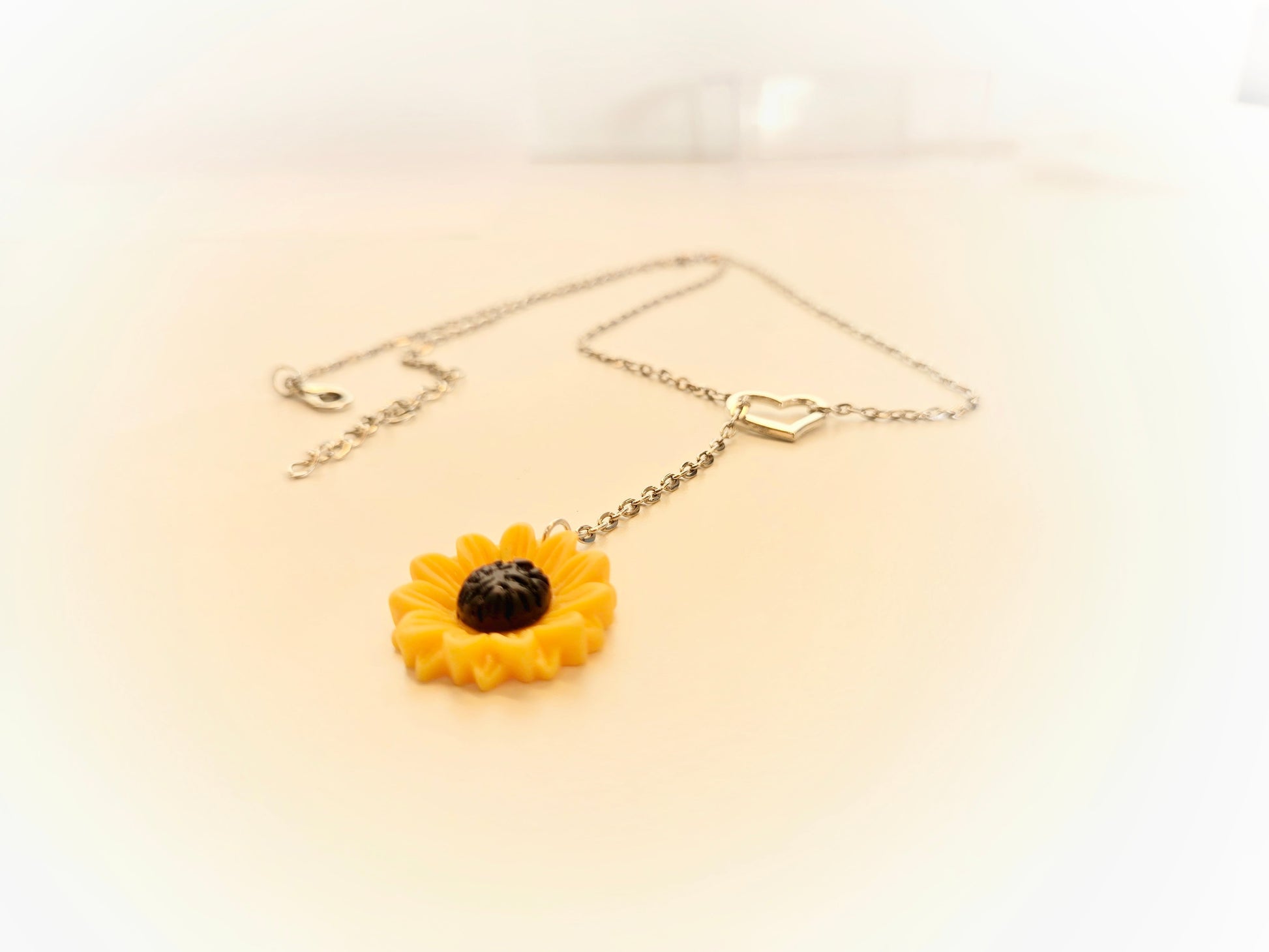 Sunflower Love Lariat Necklace - Velora
