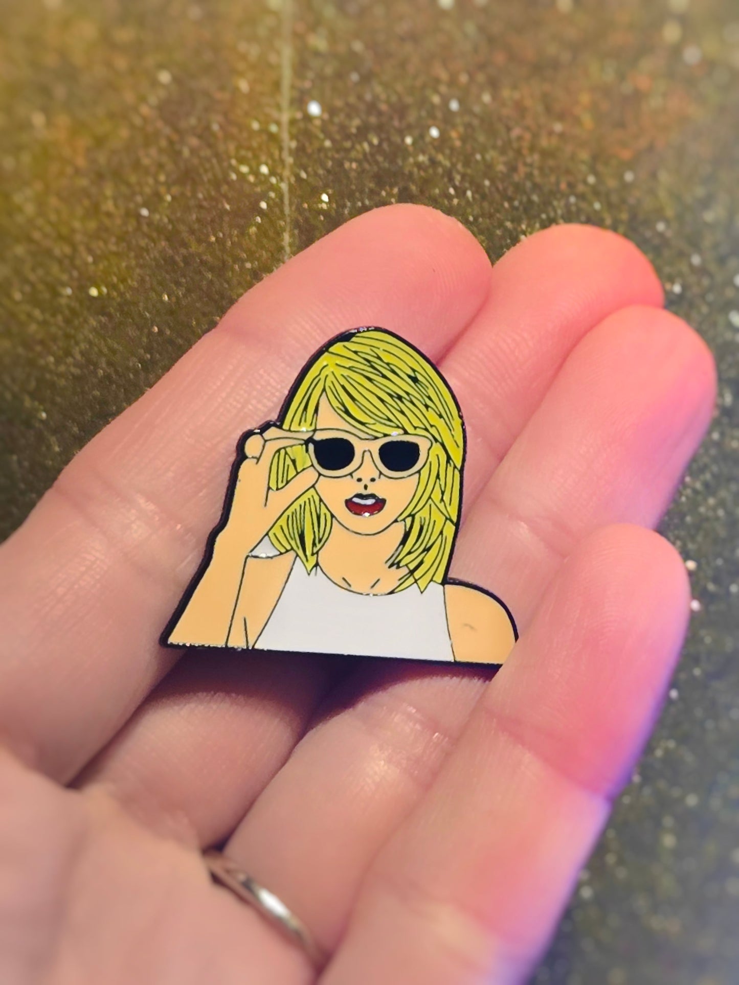 Taylor Swift | Collectible Pin - Velora