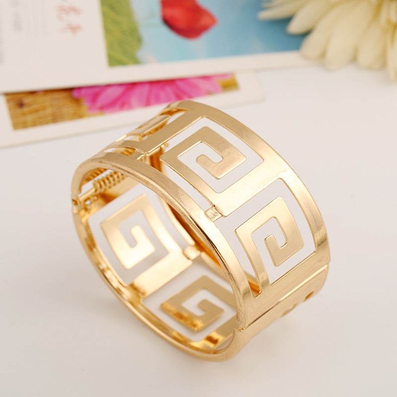 Heavy metal hollowed-out bracelets - Velora