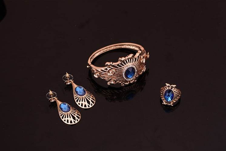 Necklace, earrings, bracelet, ring set - Velora