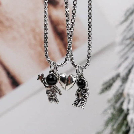 Astronaut Couple Necklace Magnet Attracts Each Other - Velora