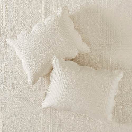 3 Piece Reversible Scalloped Edge Quilt Set Bedding Comforter set - Velora