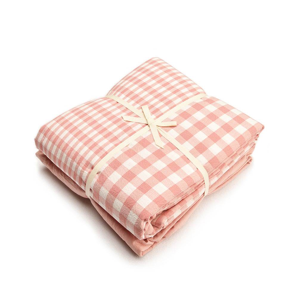 four sets of bedding - Velora