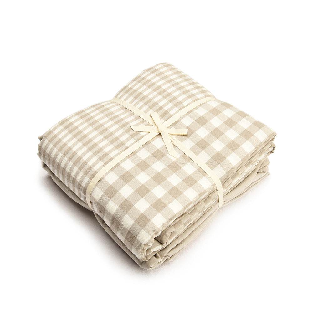 four sets of bedding - Velora