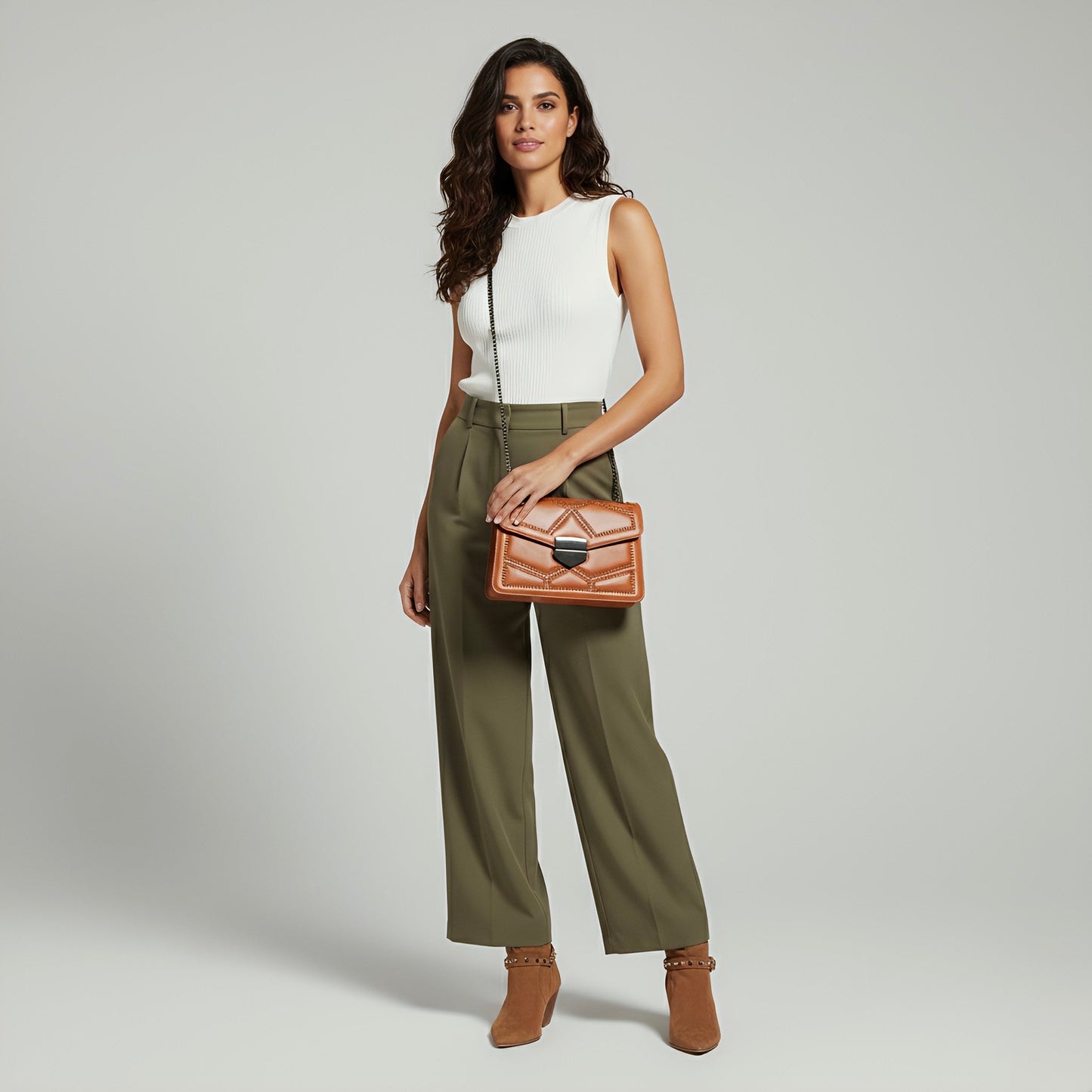 Elegant Aura Crossbody Bag – Chic Chain Strap & Luxurious Leather | Rotta rottaofficial