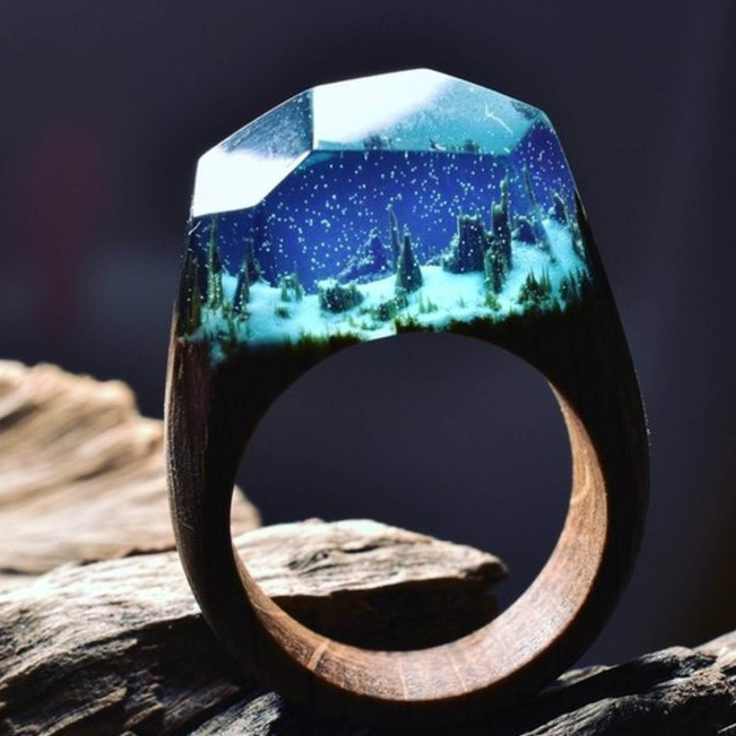 Resin wood ring - Velora