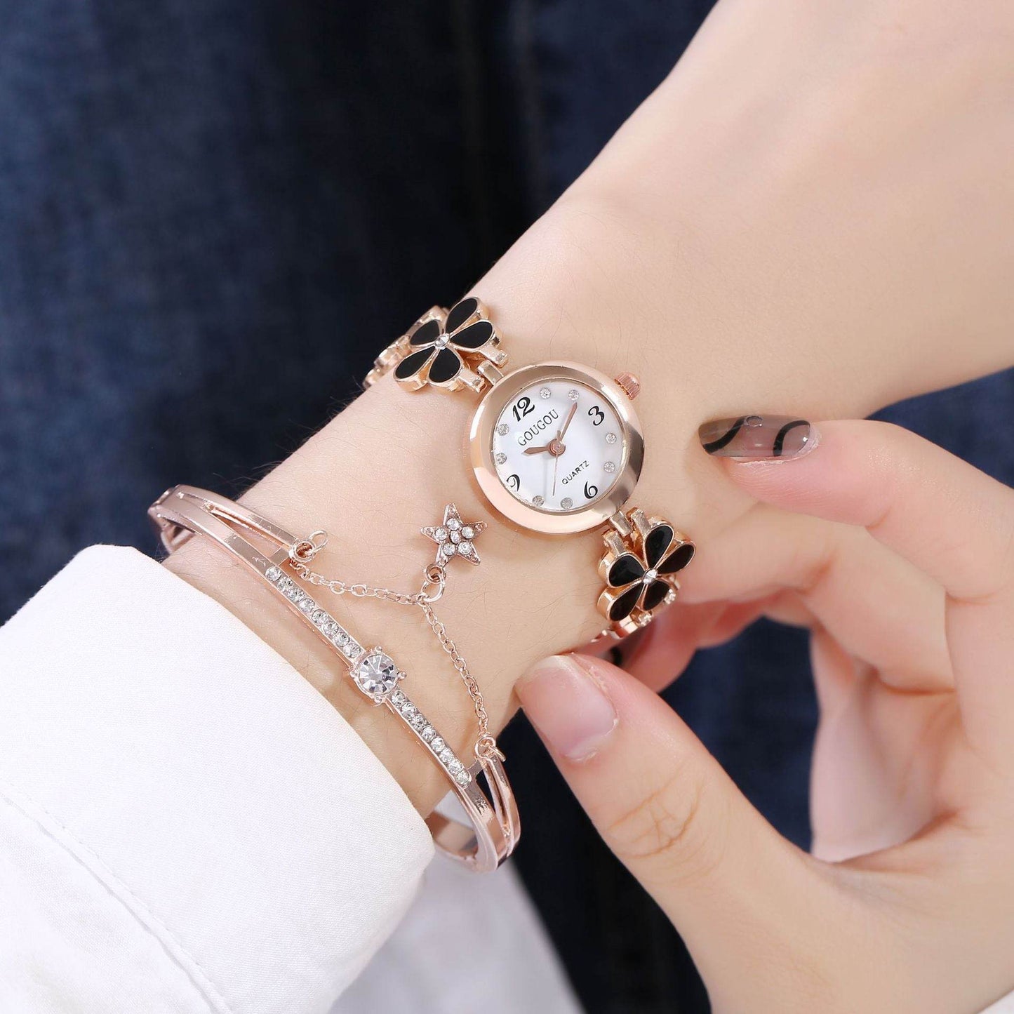 Women's Bracelet Watch Flower Disk Two-piece Bracelet Set - Velora