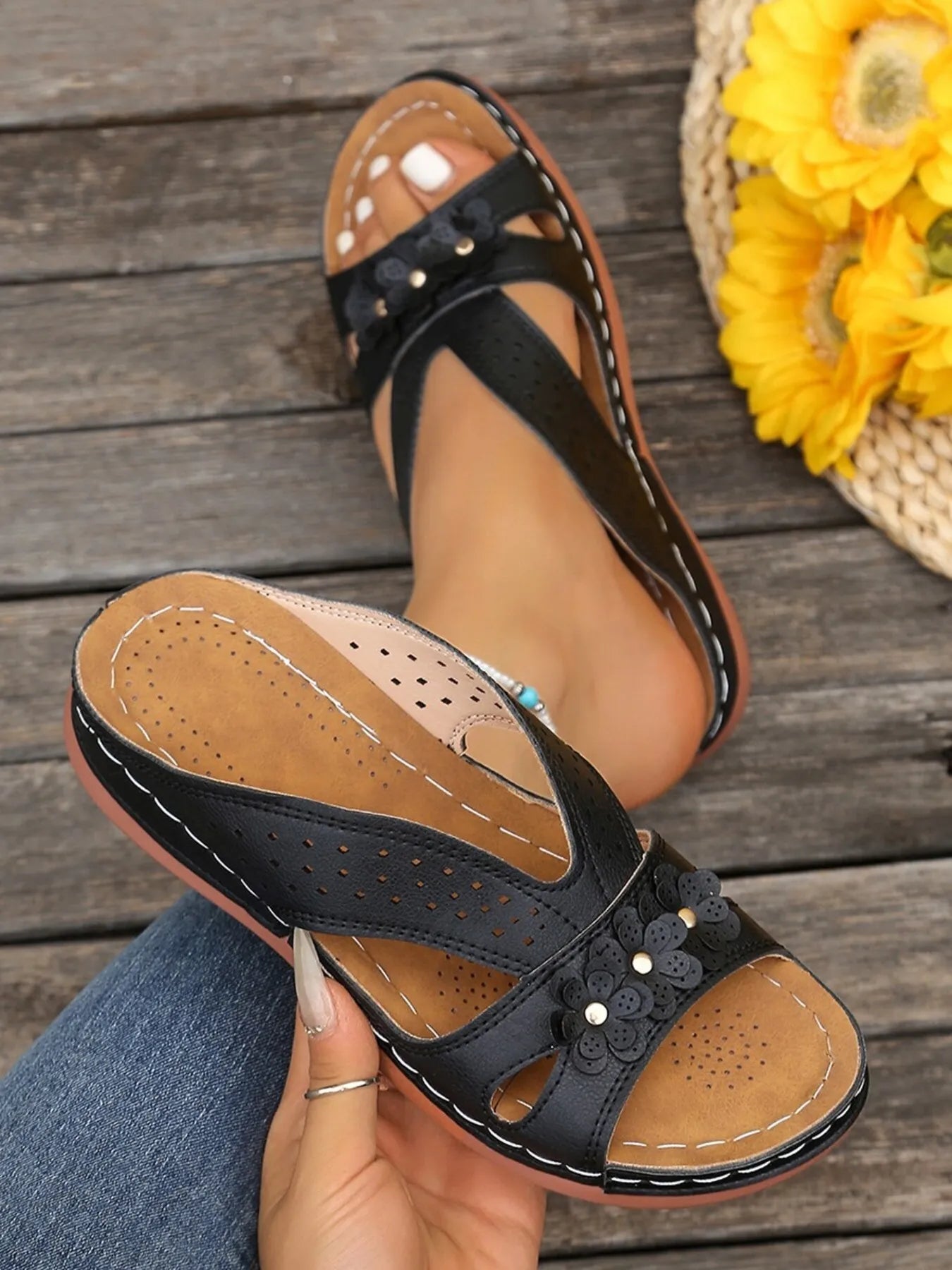 Flower Comfort Wedge Sandals - Velora