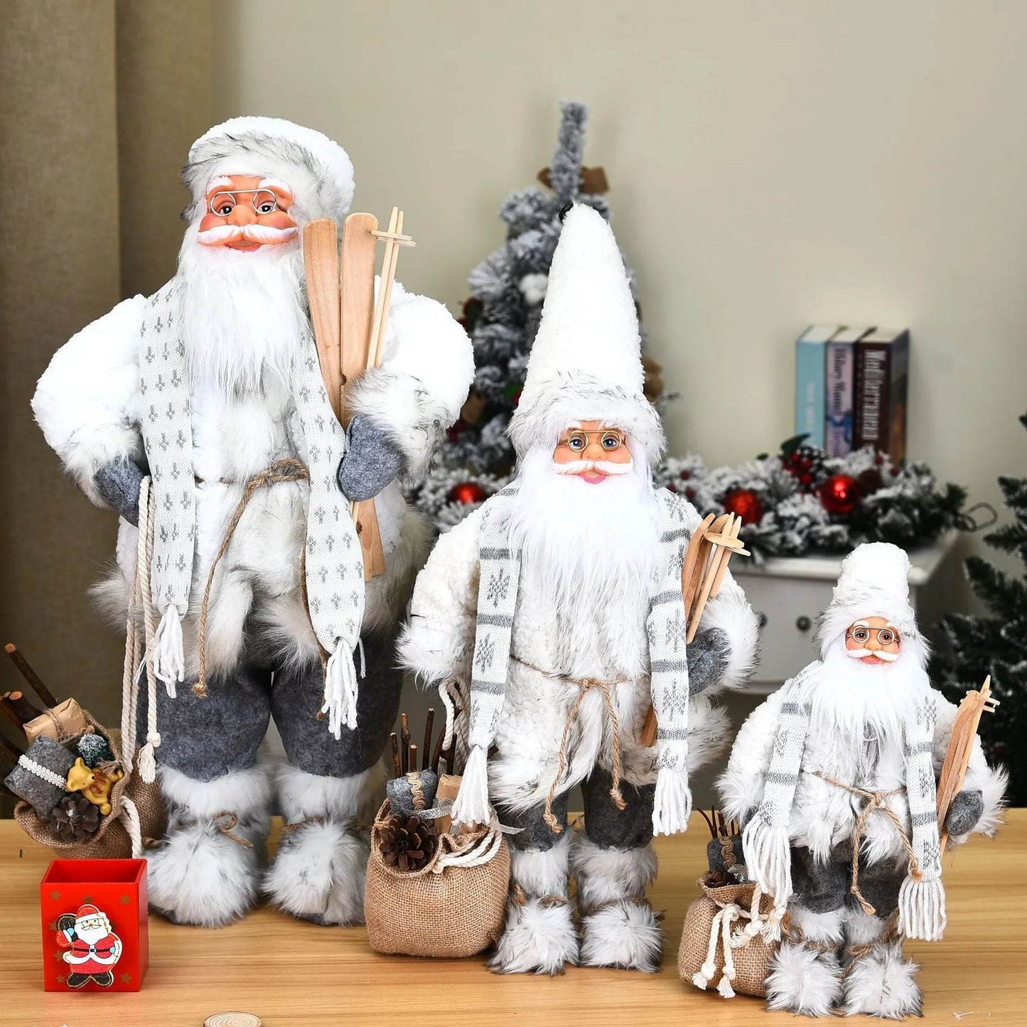 New stylish Santa Claus ornaments - Velora