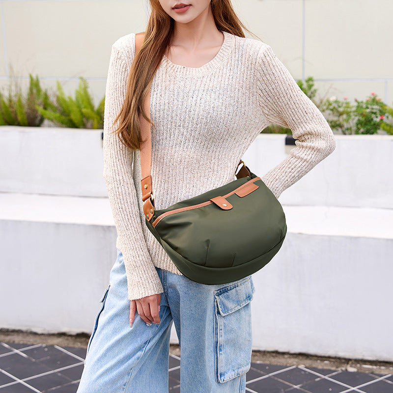 Autumn Contrast Color Minimalist Fashionable Large Capacity Lightweight Quick-dry Casual Shoulder Bag