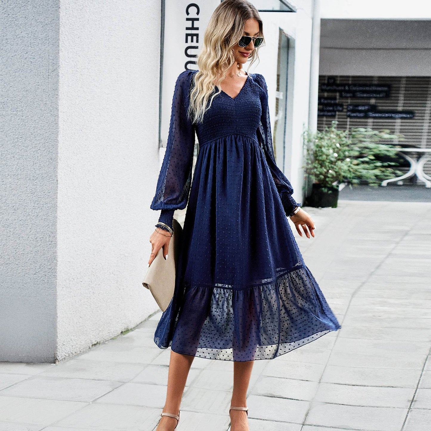 Women's Elegant Elegant V-neck Jacquard Dress - Velora
