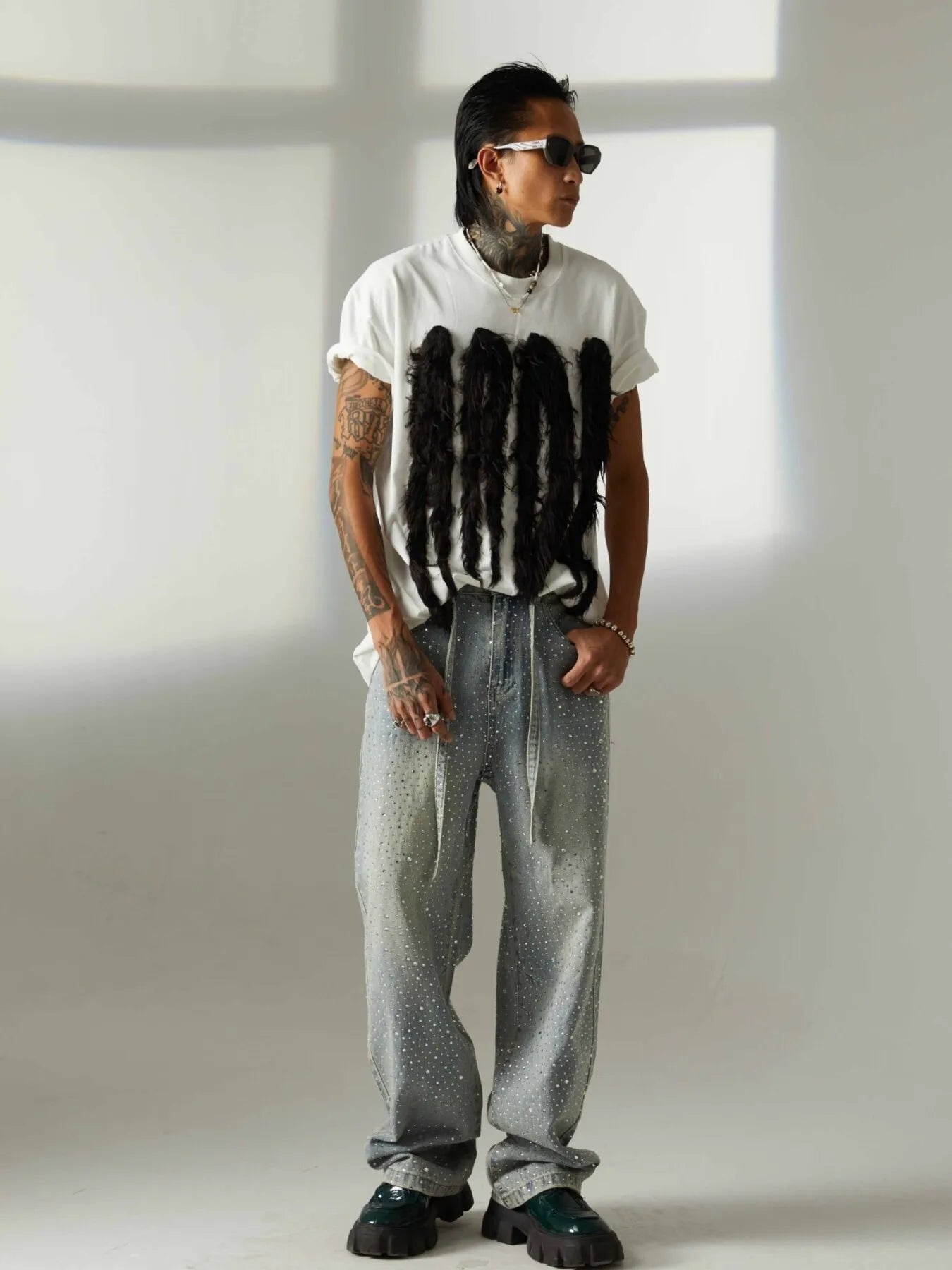 Men's Rhinestone Embellished Wash Relaxed Fit Jeans - Velora