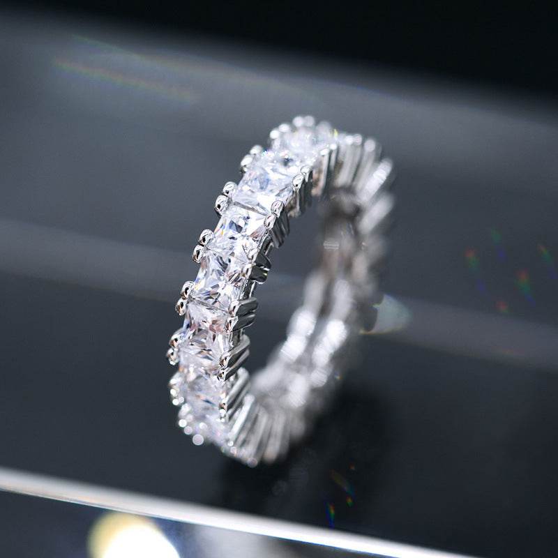 Luxury zircon ring - Velora
