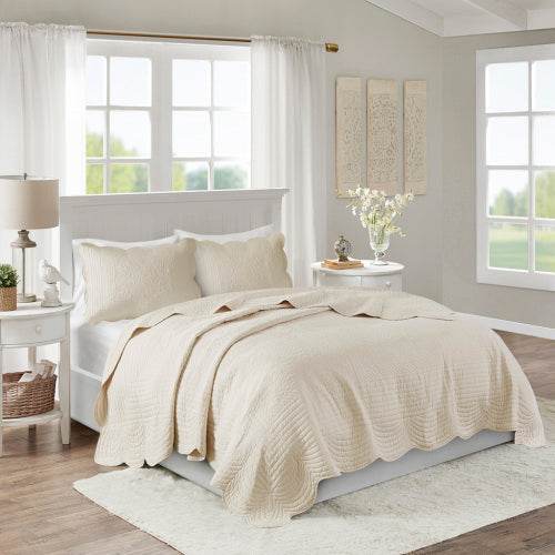 3 Piece Reversible Scalloped Edge Quilt Set Bedding Comforter set - Velora